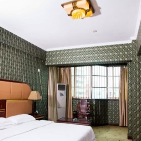 Nanning Gold Red Forest Hotel 외부 사진